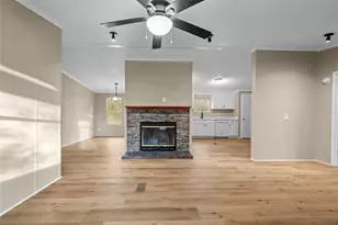 12902 Indian Ridge Dr, Dayton, TX 77535 - Photo 5