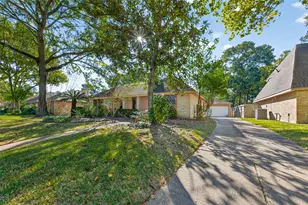 3714 Haven Pines Dr, Houston, TX 77345 - Photo 3