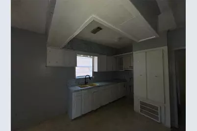 5109 Ave Q 1/2, Galveston, TX 77551 - Photo 3