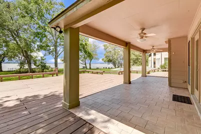 10045 Valley Drive S, Willis, TX 77318 - Photo 43