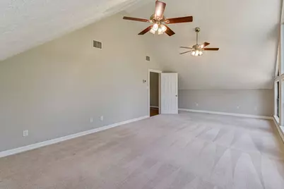 10045 Valley Drive S, Willis, TX 77318 - Photo 37