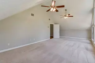 10045 Valley Dr S, Willis, TX 77318 - Photo 37