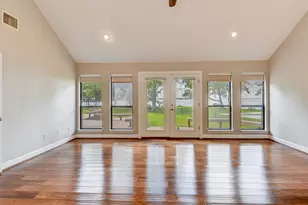 10045 Valley Dr S, Willis, TX 77318 - Photo 27