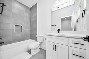 8320 Brecha Ln, Houston, TX 77055 - Photo 35