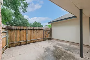 10218 Hedge Way Dr, Houston, TX 77065 - Photo 5