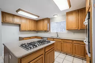 10218 Hedge Way Dr, Houston, TX 77065 - Photo 15