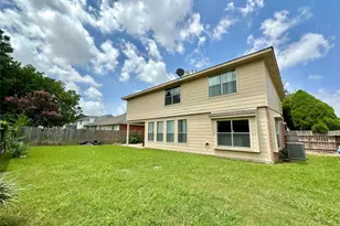 8303 Cliffshire Ct, Houston, TX 77083 - Photo 5