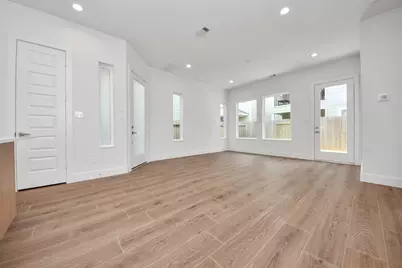 2216 Via Cami, Houston, TX 77051 - Photo 9