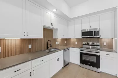 7843 Sunnyhill St, Houston, TX 77088 - Photo 7