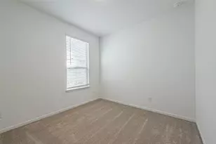 3075 Clydesdale Dr, Alvin, TX 77511 - Photo 27