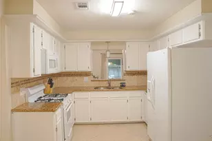 36 S High Oaks Circle S, The Woodlands, TX 77380 - Photo 5