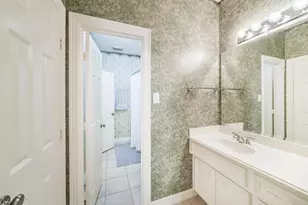 227 McGowen St, Houston, TX 77006 - Photo 23