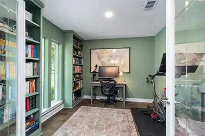 2339 Brookmere Drive, Houston, TX 77008 - Photo 13