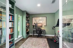 2339 Brookmere Dr, Houston, TX 77008 - Photo 13