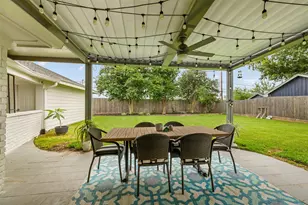 2339 Brookmere Dr, Houston, TX 77008 - Photo 29
