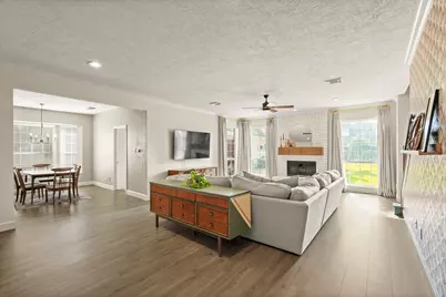 1017 Oak Knoll Court, Sugar Land, TX 77498 - Photo 5