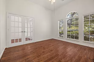 34 Gilmore Grove Pl, The Woodlands, TX 77382 - Photo 5