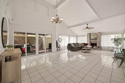 3214 Meadway Drive, Houston, TX 77082 - Photo 9