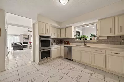 3214 Meadway Drive, Houston, TX 77082 - Photo 19