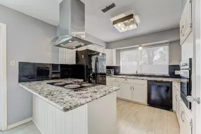 2806 Quail Valley East Drive, Missouri City, TX 77489 - Photo 13