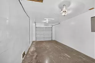 13919 Santa Teresa Rd, Houston, TX 77045 - Photo 19