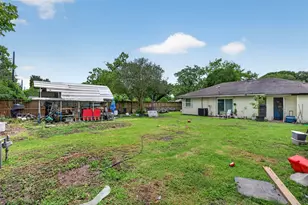 13919 Santa Teresa Rd, Houston, TX 77045 - Photo 17