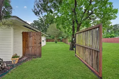 13919 Santa Teresa Road, Houston, TX 77045 - Photo 15