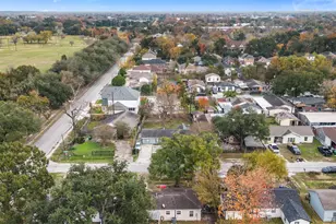 12022 Meadowpass St, Houston, TX 77076 - Photo 27