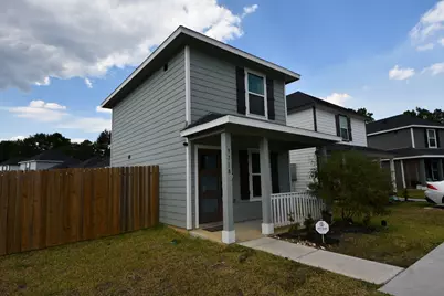 9718 Marie Village Ct, Conroe, TX 77306 - Photo 5