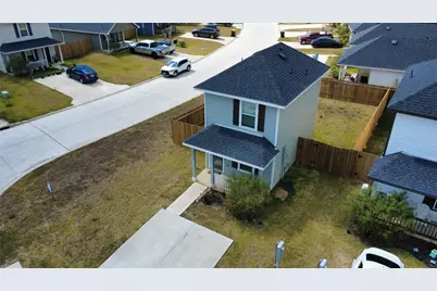 9718 Marie Village Ct, Conroe, TX 77306 - Photo 3