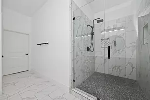 8006 Longridge Dr, Houston, TX 77055 - Photo 33