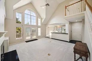 422 Bay Colony Dr, La Porte, TX 77571 - Photo 1