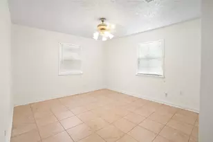 12432 Yancy Dr, Houston, TX 77015 - Photo 5