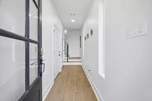104 E 44th St, Houston, TX 77018 - Photo 3