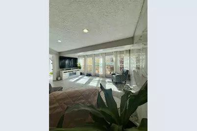 3222 Freshmeadows Drive, Houston, TX 77063 - Photo 9