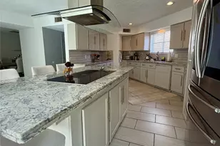 3222 Freshmeadows Dr, Houston, TX 77063 - Photo 3