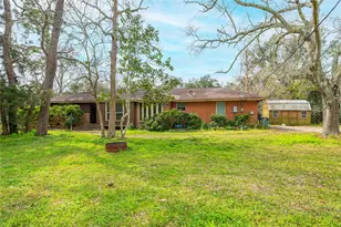 9103 Lazy Ln, Hitchcock, TX 77563 - Photo 1