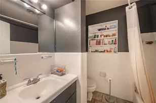 9103 Lazy Ln, Hitchcock, TX 77563 - Photo 29