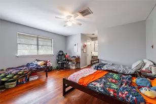 9103 Lazy Ln, Hitchcock, TX 77563 - Photo 25