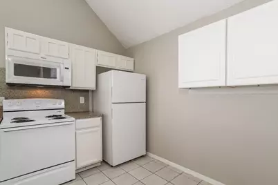 11537 Springshire Drive, Houston, TX 77066 - Photo 7