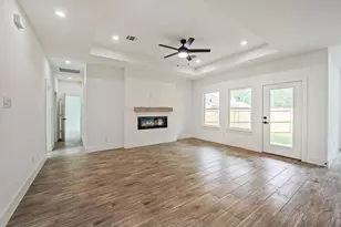 10510 Twin Circles Dr, Montgomery, TX 77356 - Photo 9