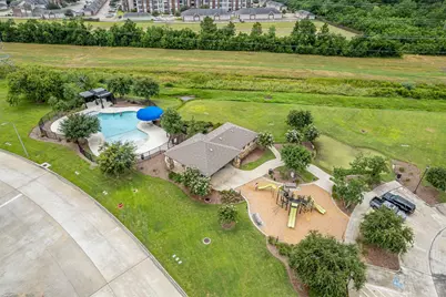 3907 Hawaiian Court, Baytown, TX 77521 - Photo 9