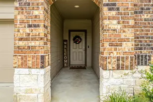 3907 Hawaiian Ct, Baytown, TX 77521 - Photo 11