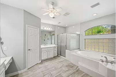 11995 White Oak Crossing, Conroe, TX 77385 - Photo 17