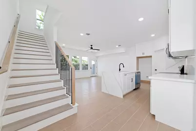 1811 N Spring Dr #7, Houston, TX 77373 - Photo 3