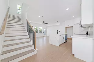1811 N Spring Dr, Houston, TX 77373 - Photo 3