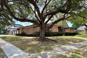 5303 Paisley St, Houston, TX 77096 - Photo 3