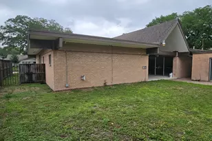 5303 Paisley St, Houston, TX 77096 - Photo 13
