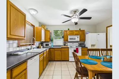 1101 15th Avenue N, Texas City, TX 77590 - Photo 13