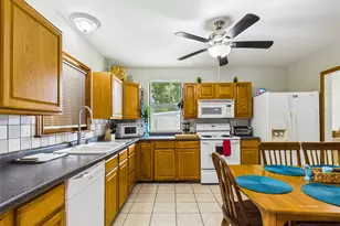 1101 15th Ave N, Texas City, TX 77590 - Photo 13